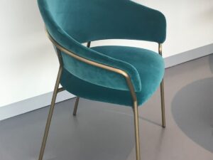 Kartgo Luxury Blush Velvet Accent Chair