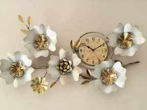 Kartgo Metallic Floral Bloom Wall Clock (Champagne Silver & Golden Muse)