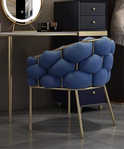 CF4172D0-C100-4BC8-AC39-1DAB84FA7253